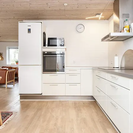6 Person Holiday In B Rkop